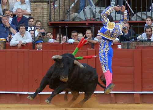 El Fandi alegrando la tarde