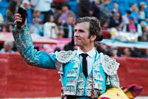 "El Payo", triunfador absoluto con dos orejas en la Plaza México